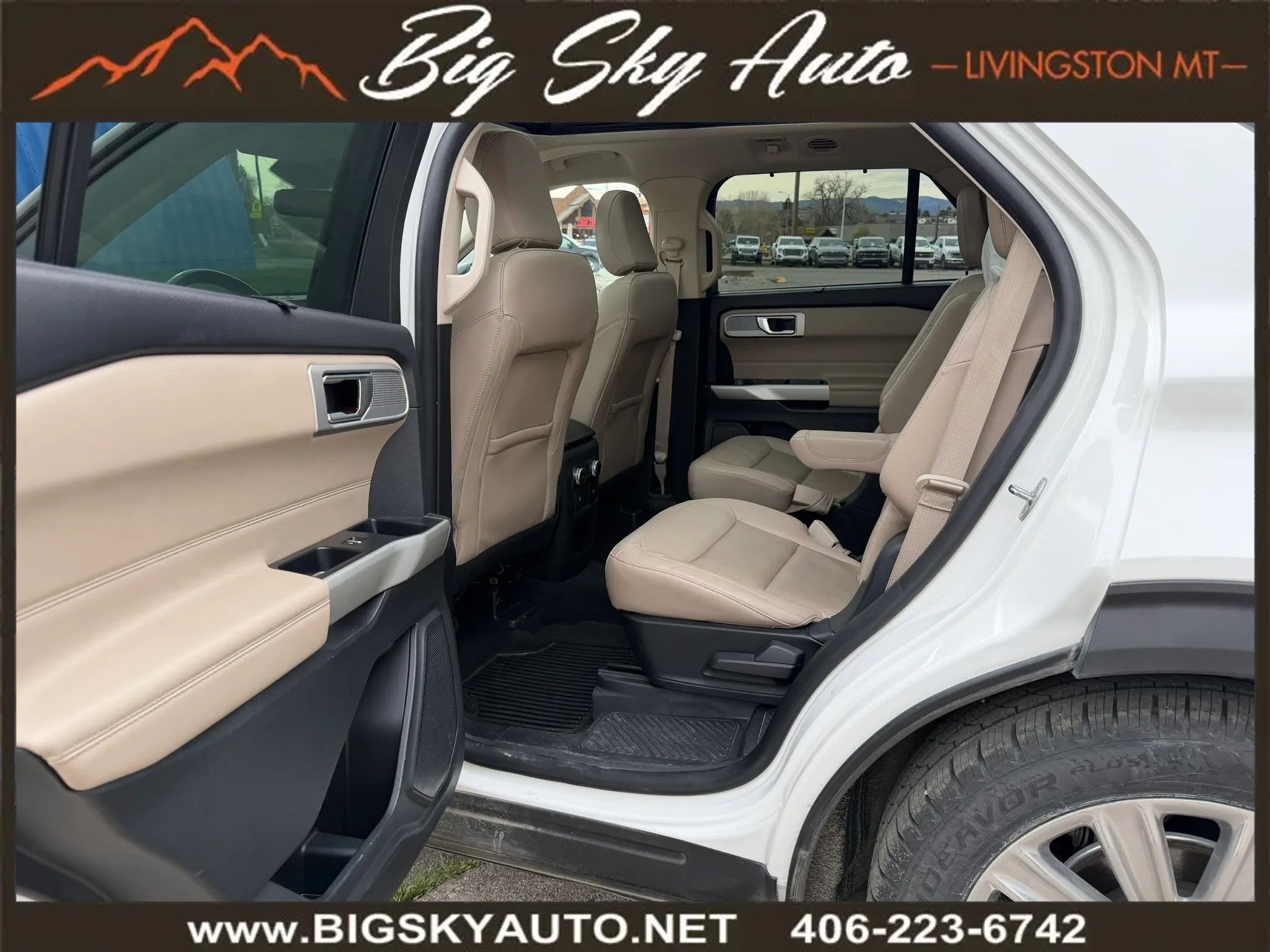 Used 2021 Ford Explorer Limited w/ Equipment Group 301A AWD/4WD image 16