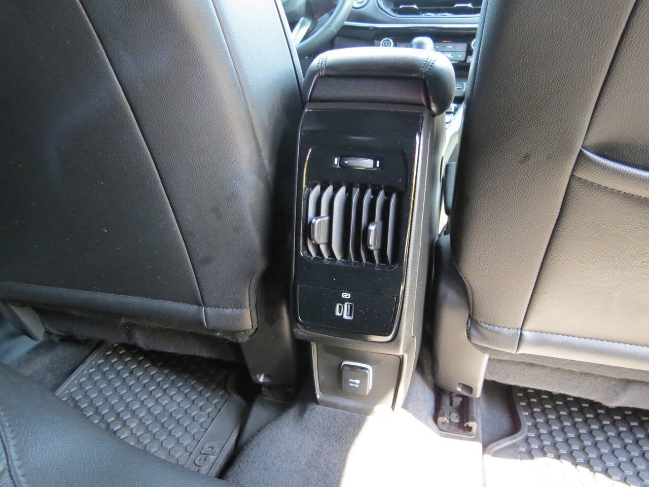 Used 2025 Jeep Compass Trailhawk w/ Trailhawk Elite Group AWD/4WD image 18