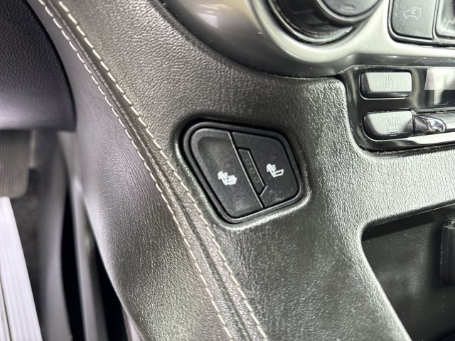 Used 2018 Chevrolet Suburban LT w/ Luxury Package image 21