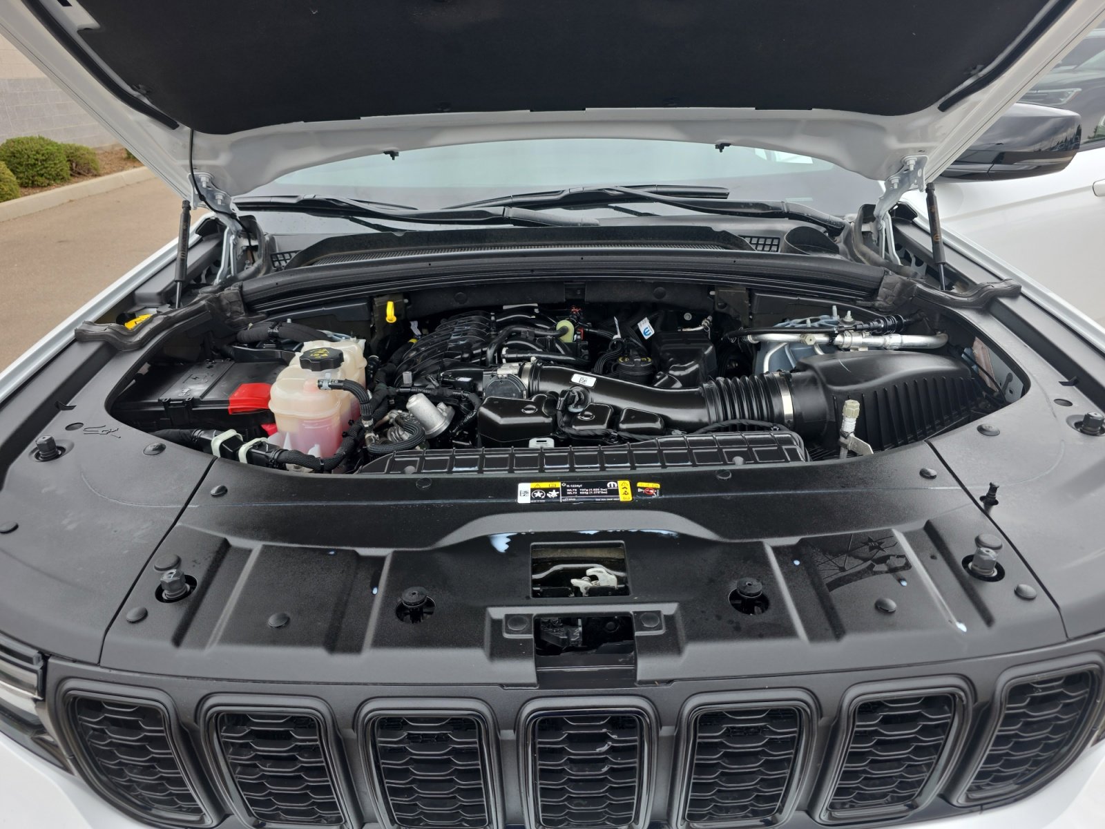 Used 2024 Jeep Grand Cherokee L Altitude image 21