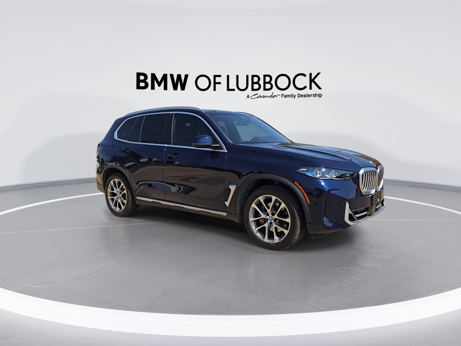 Used 2024 BMW X5 xDrive40i w/ Premium Package AWD/4WD image 2