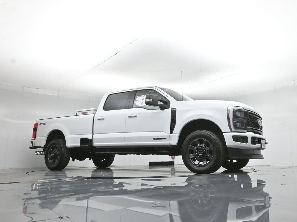 Used 2024 Ford F350 Lariat w/ Lariat Ultimate Package image 4