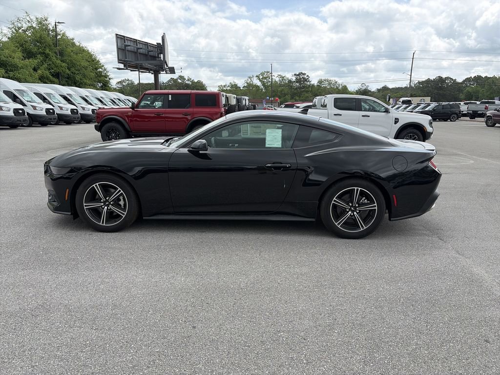 Used 2025 Ford Mustang Premium RWD image 4