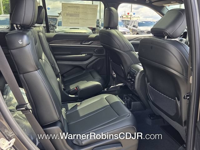 New 2026 Jeep Grand Cherokee L Limited w/ Limited Altitude Package RWD image 16