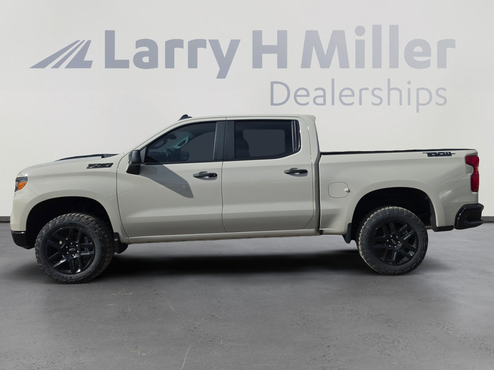 New 2026 Chevrolet Silverado 1500 Custom Trail Boss w/ Dark Appearance Package image 2