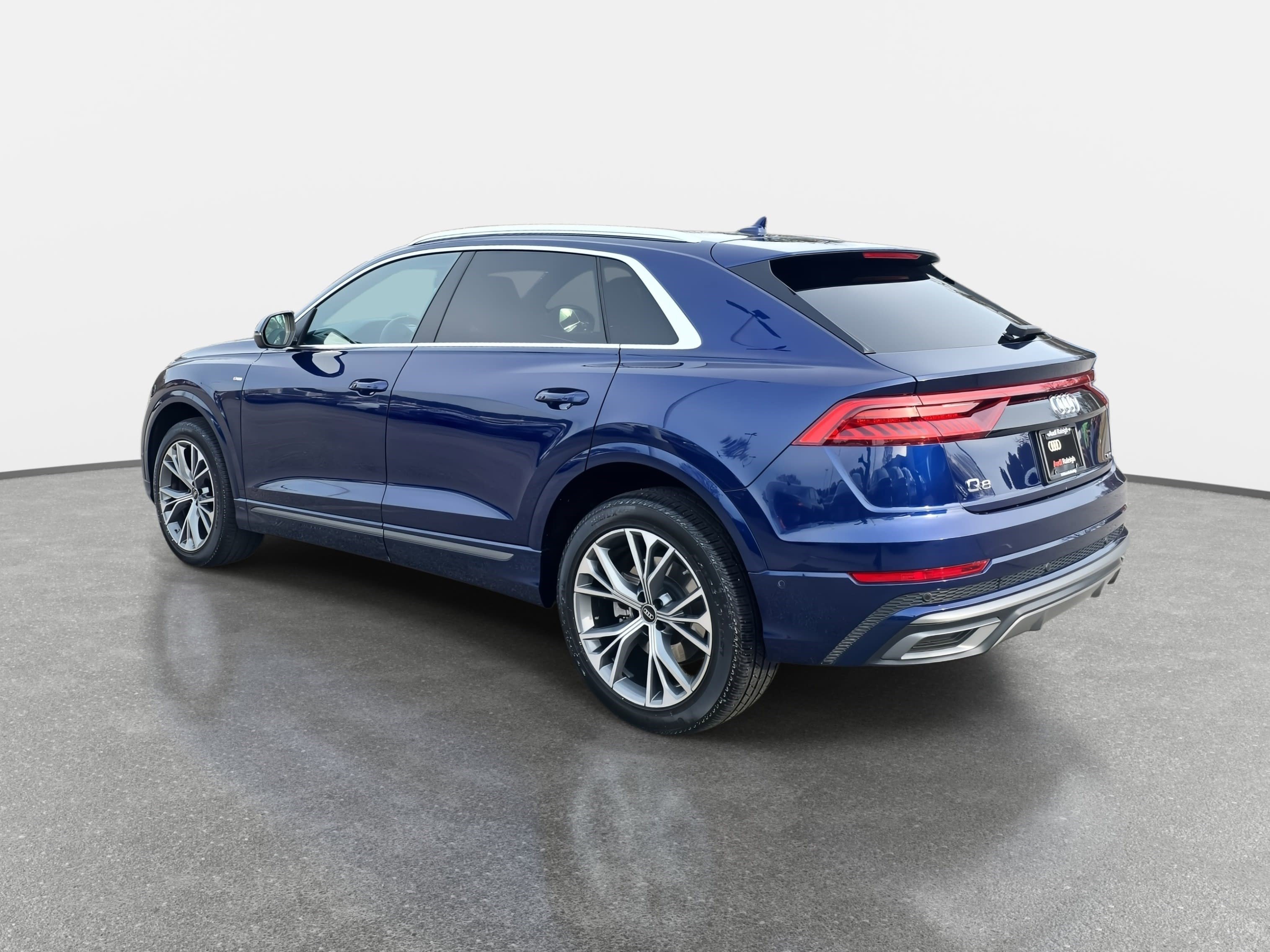 Used 2022 Audi Q8 Premium Plus image 7