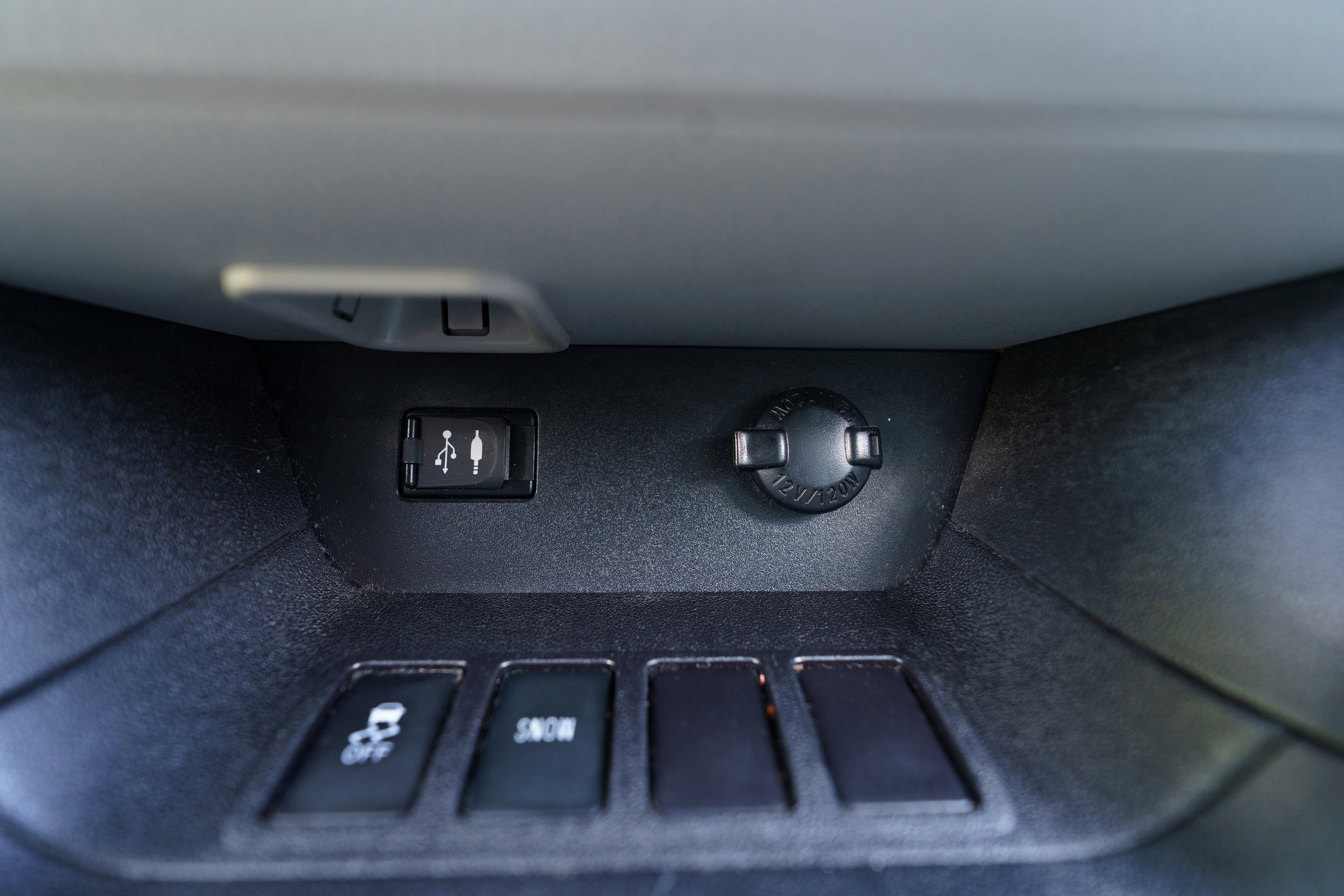 Used 2016 Toyota Highlander XLE image 32