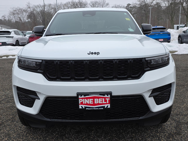 Certified 2025 Jeep Grand Cherokee Altitude image 10