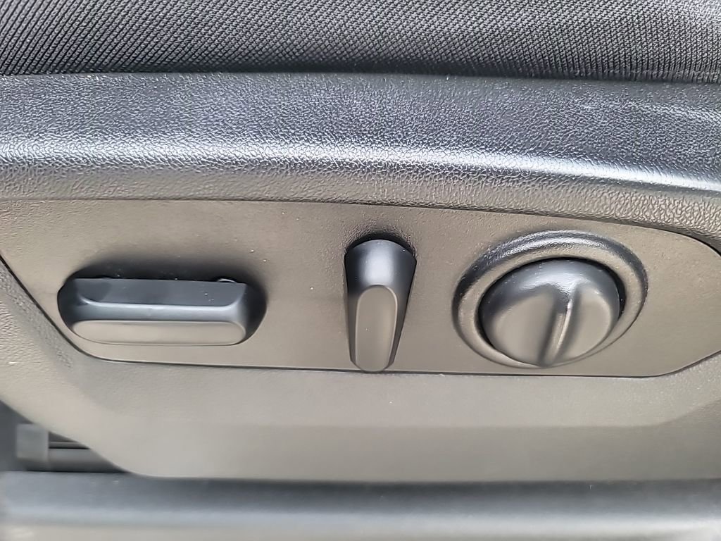 Used 2020 GMC Sierra 1500 Elevation w/ Elevation Value Package image 14