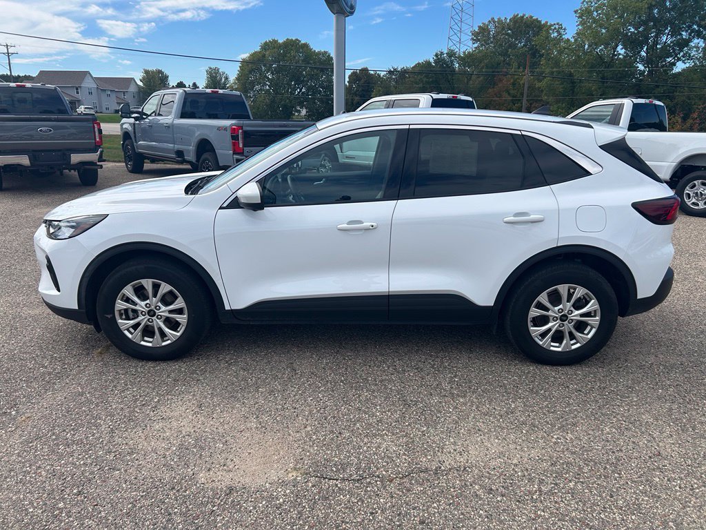 Used 2024 Ford Escape Active w/ Tech Pack #2 AWD/4WD image 4