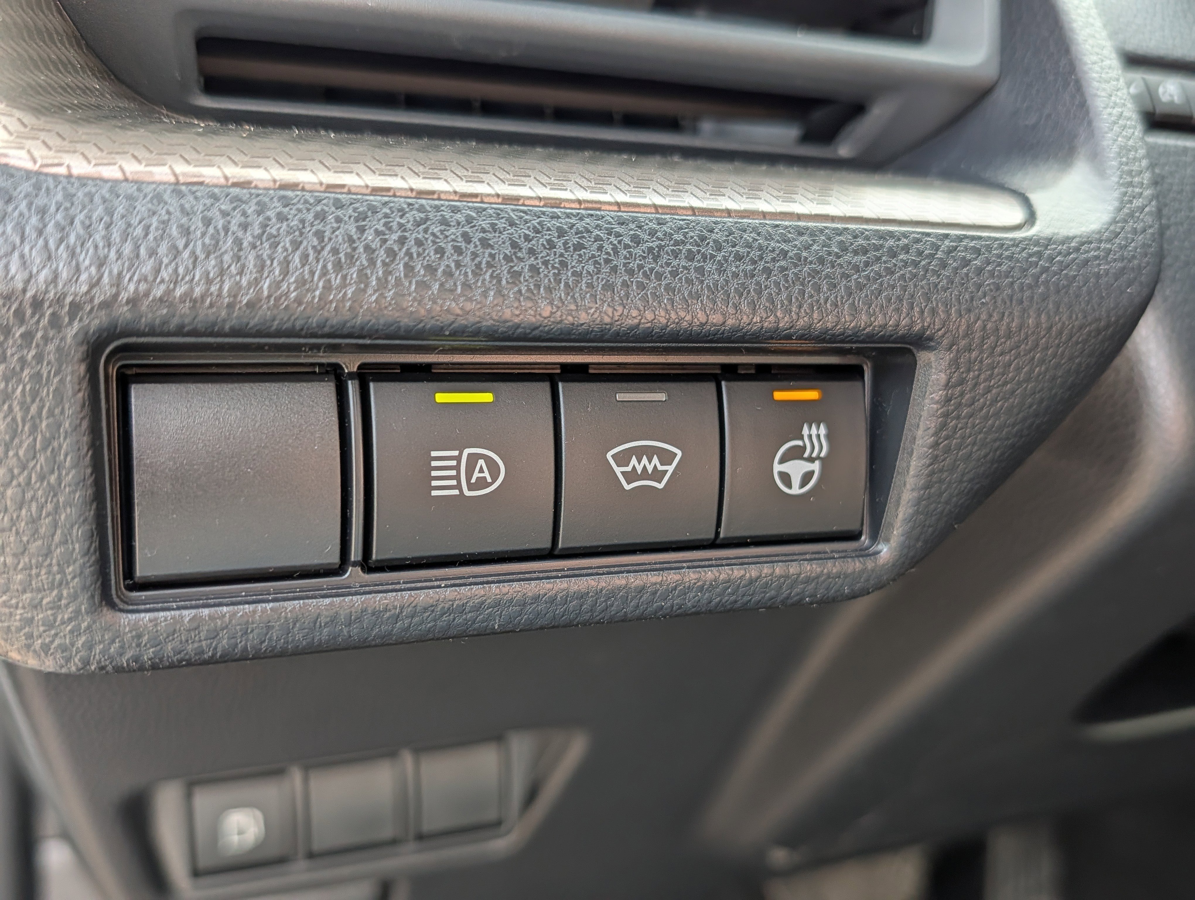 Used 2024 Toyota Prius XLE image 26