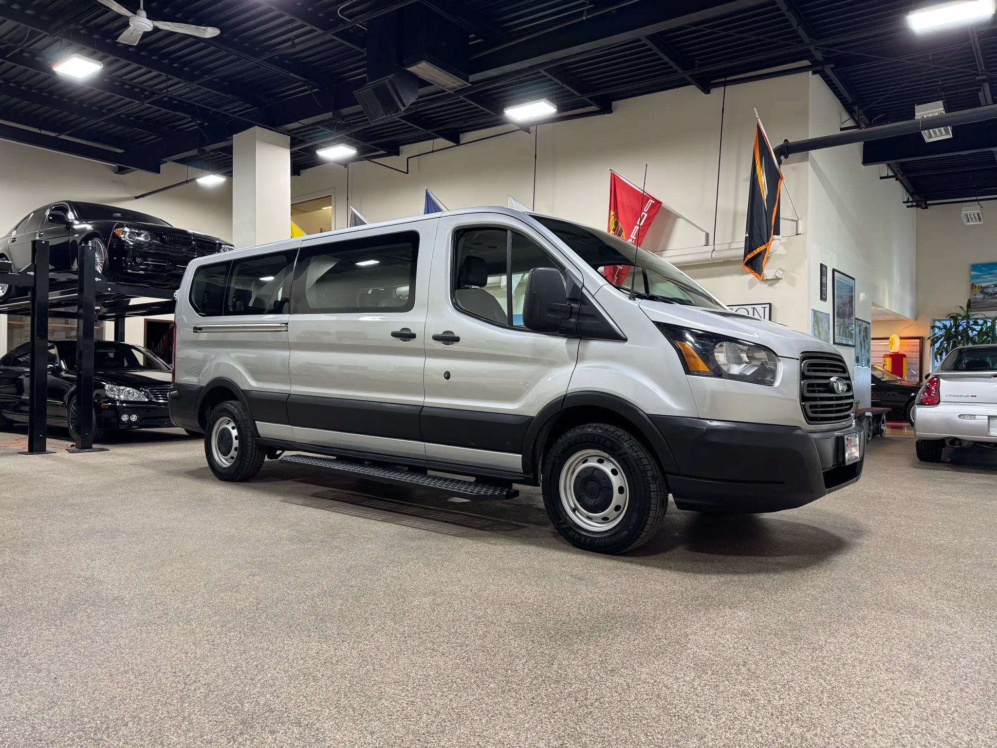 Used 2019 Ford Transit 350 XL RWD image 3