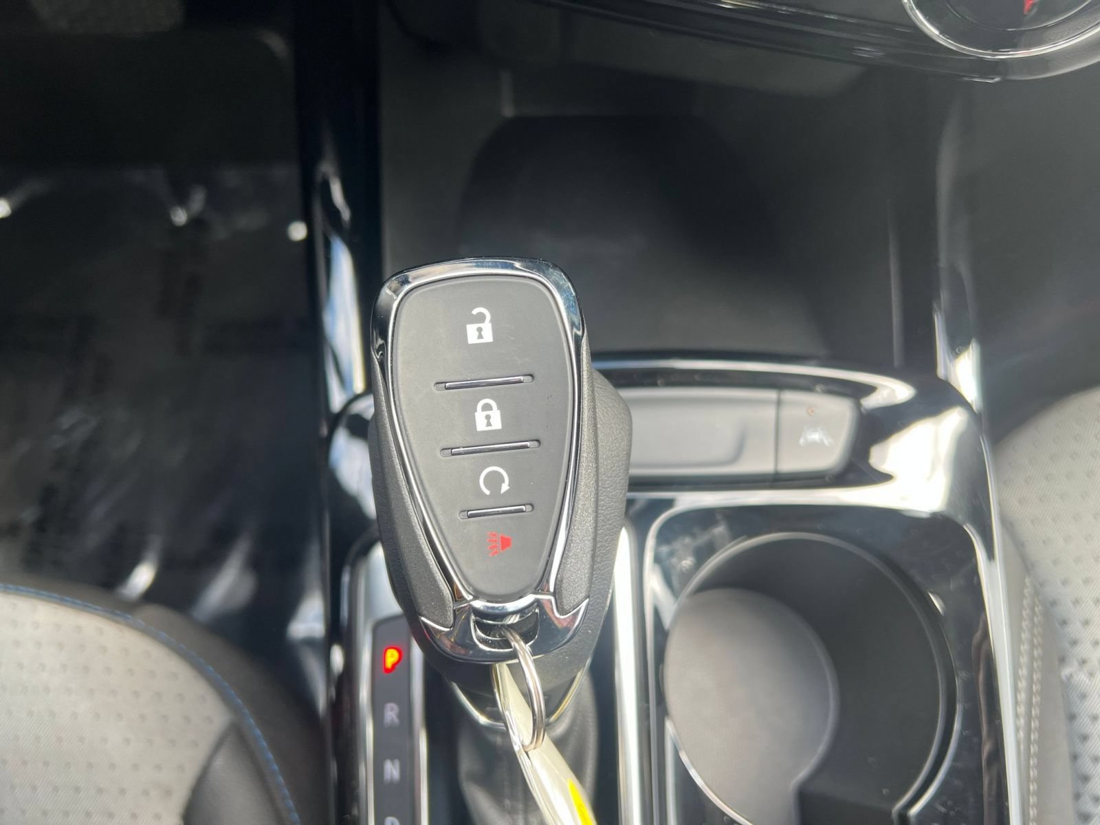 Used 2025 Chevrolet Trax LT FWD image 24