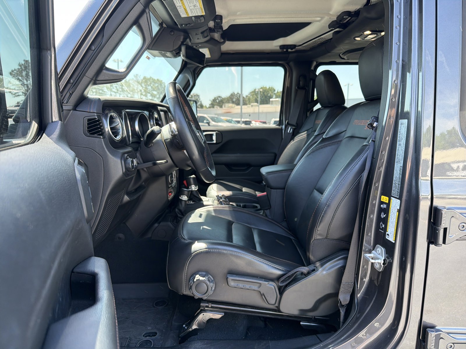 Used 2022 Jeep Wrangler Unlimited Rubicon w/ Xtreme Recon 35" Tire Package image 9