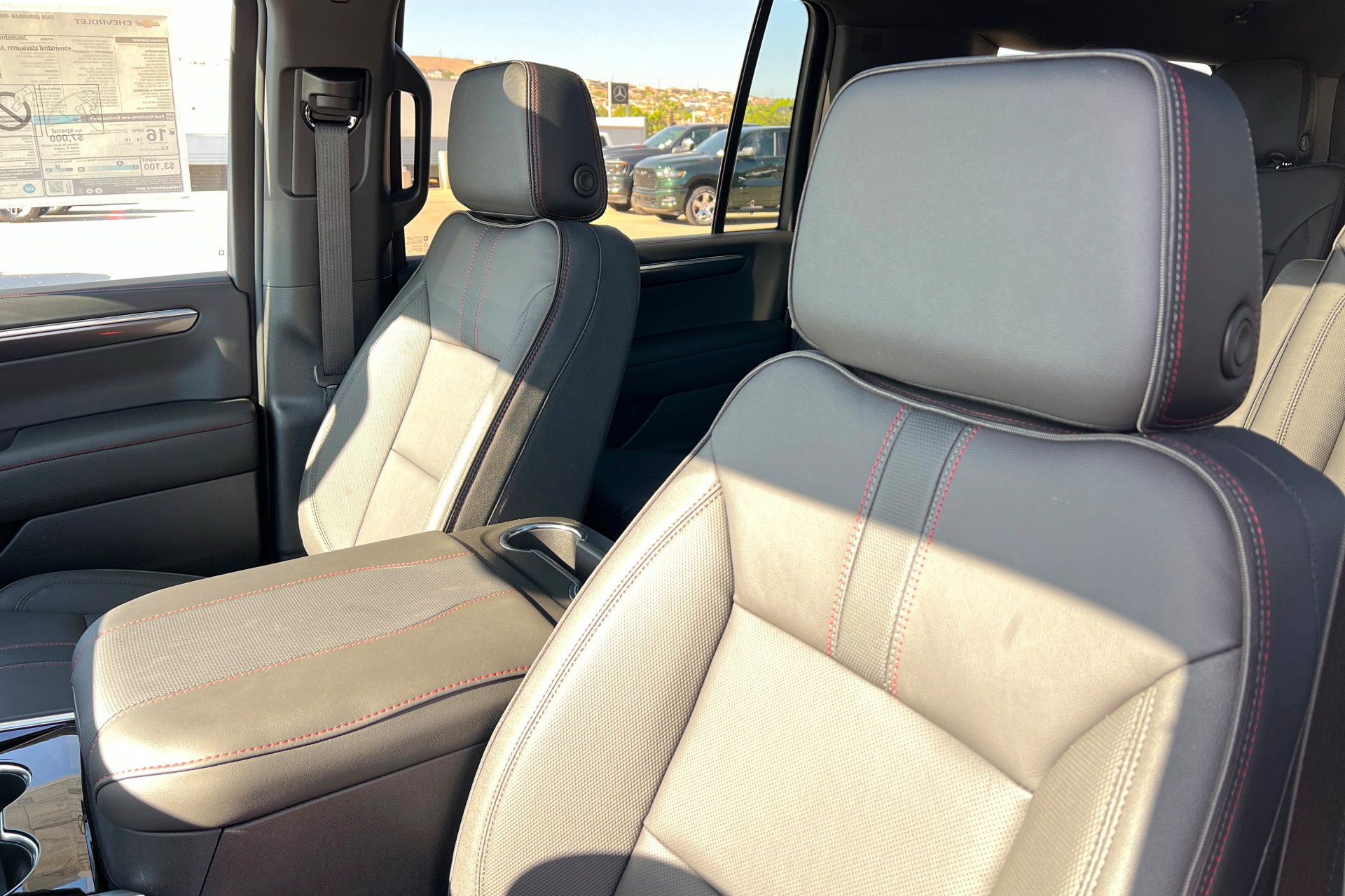 New 2026 Chevrolet Suburban RST w/ Comfort Package AWD/4WD image 18