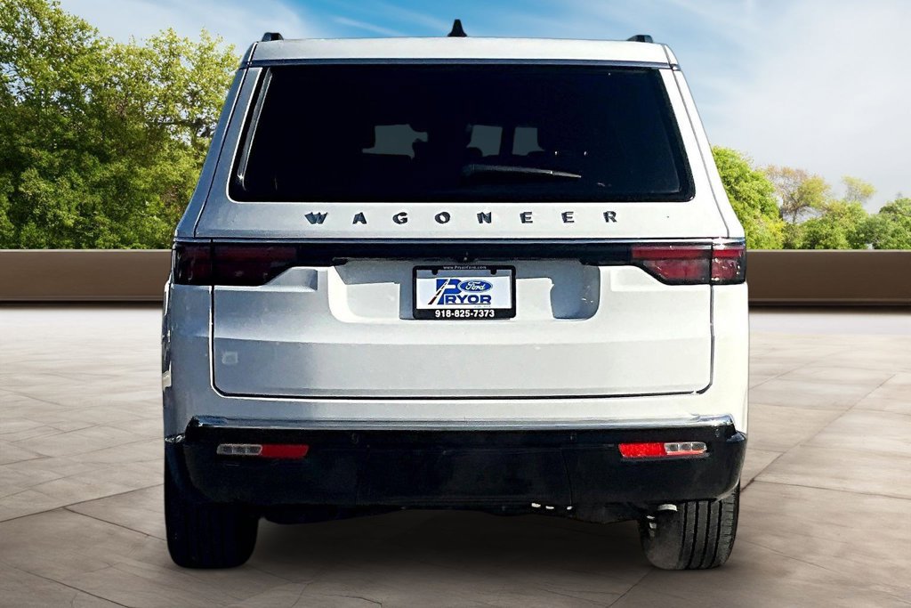 Used 2025 Jeep Wagoneer Series II AWD/4WD image 4