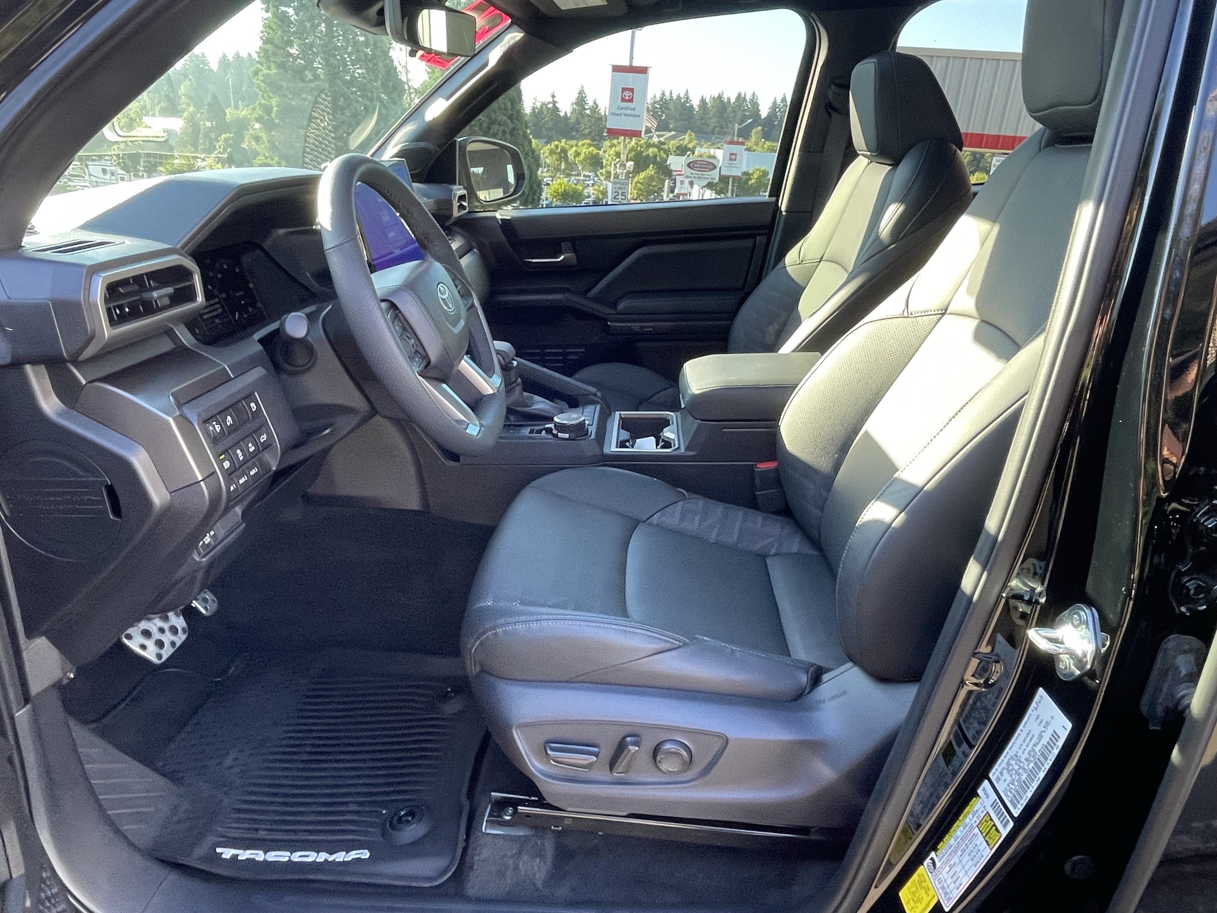 Certified 2025 Toyota Tacoma TRD Sport w/ TRD Sport Premium Package AWD/4WD image 10