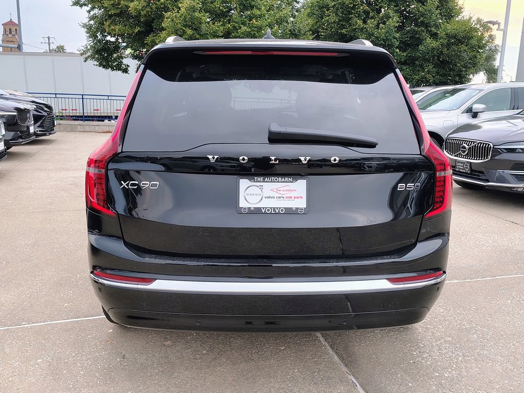 New 2026 Volvo XC90 B5 Core w/ Protection Package AWD/4WD image 7