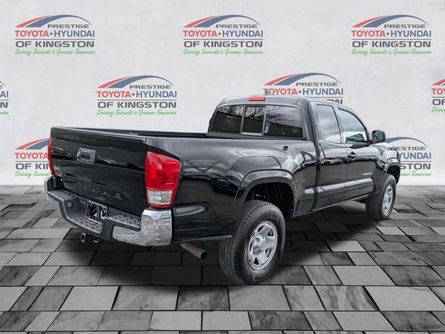 Used 2017 Toyota Tacoma SR5 AWD/4WD image 3