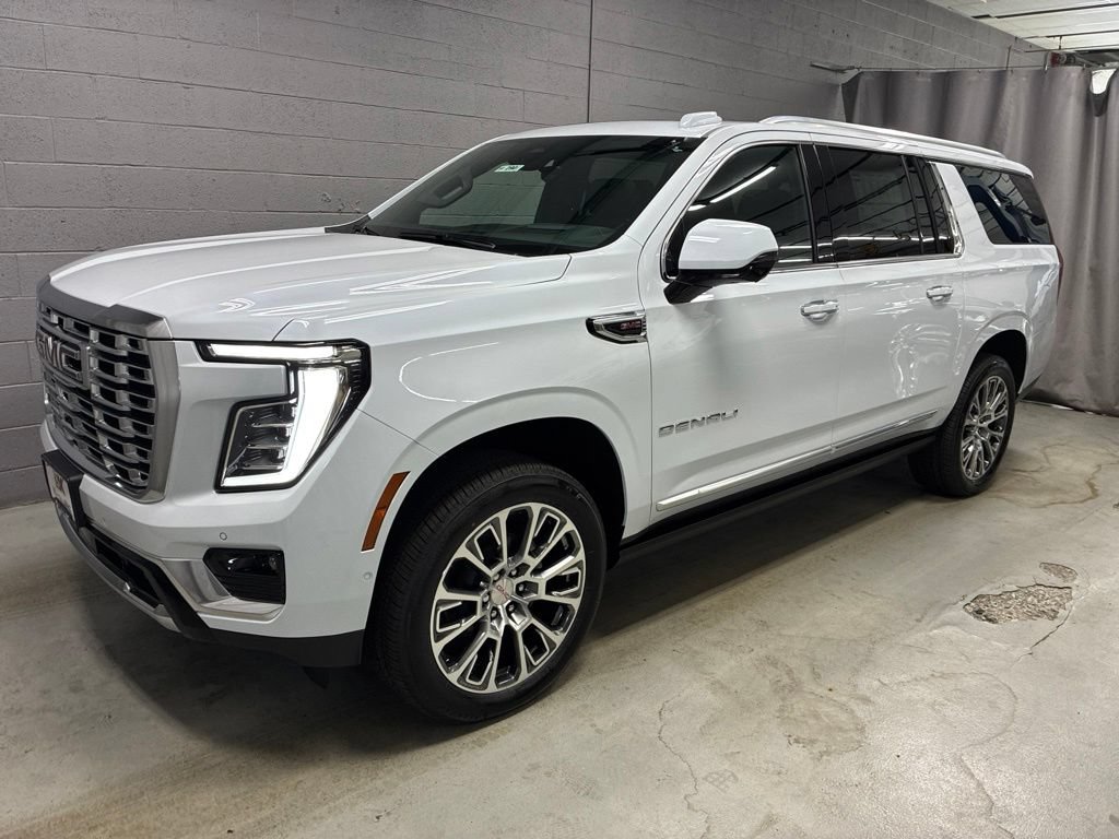 New 2026 GMC Yukon XL Denali w/ Denali Reserve Package AWD/4WD image 42