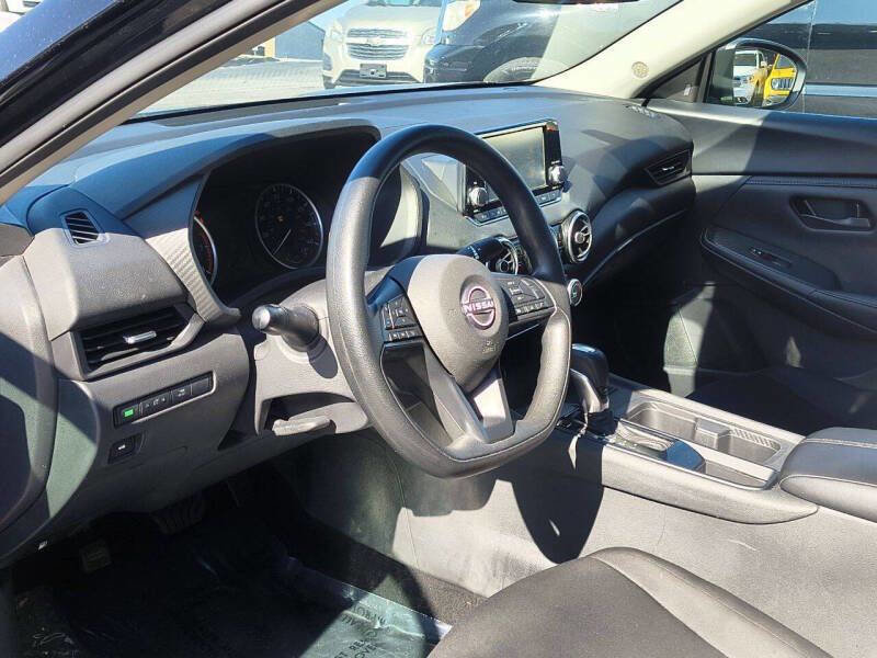 Used 2024 Nissan Sentra S FWD image 8