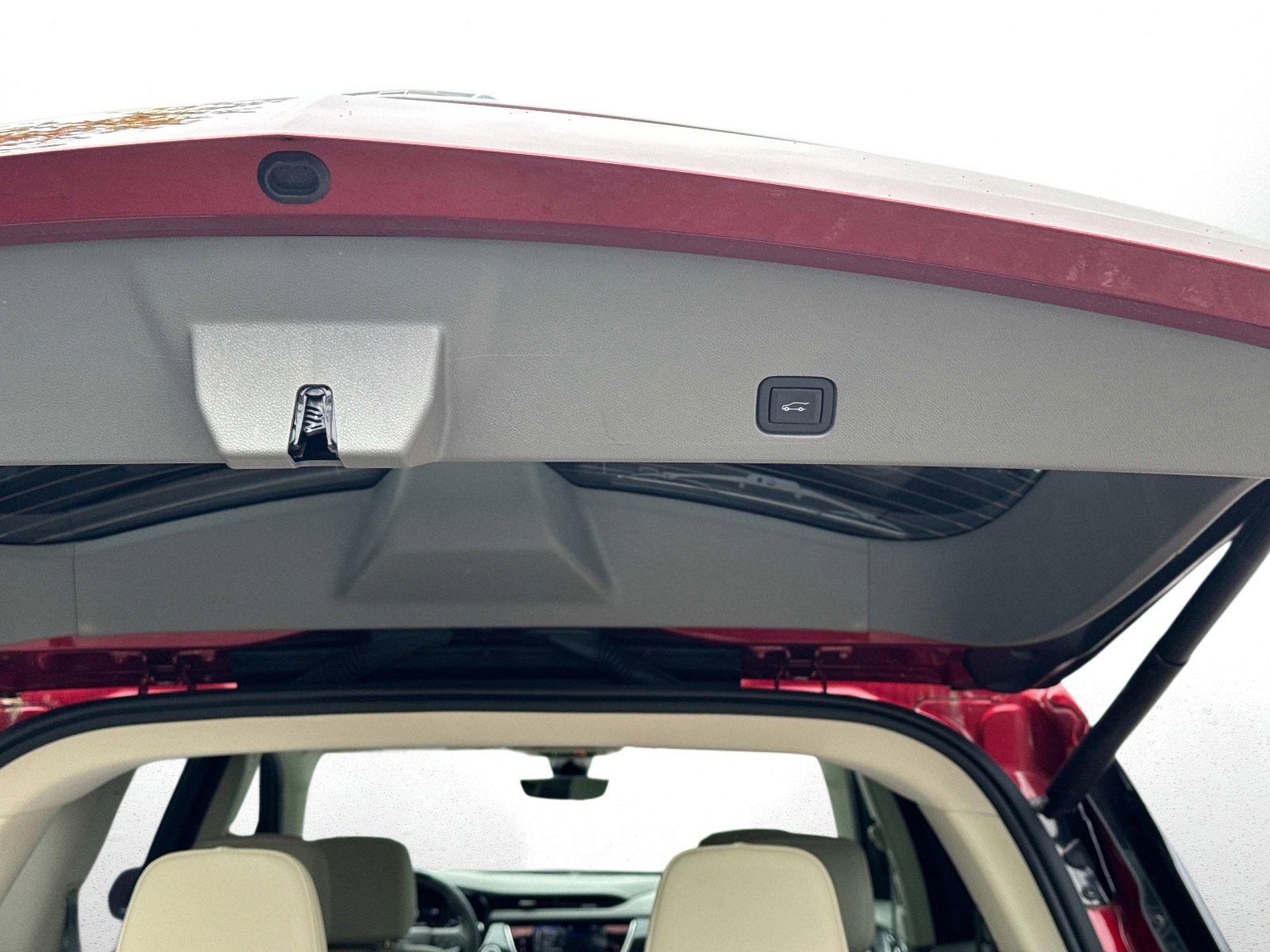 Used 2024 Cadillac XT6 Premium Luxury w/ Technology Package image 12