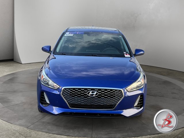 Used 2019 Hyundai Elantra GT FWD image 2