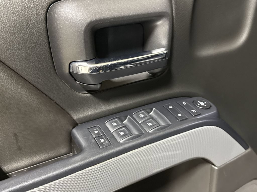 Used 2018 Chevrolet Silverado 1500 LT w/ All Star Edition AWD/4WD image 21