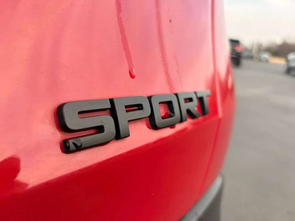 Used 2025 Honda HR-V Sport image 11