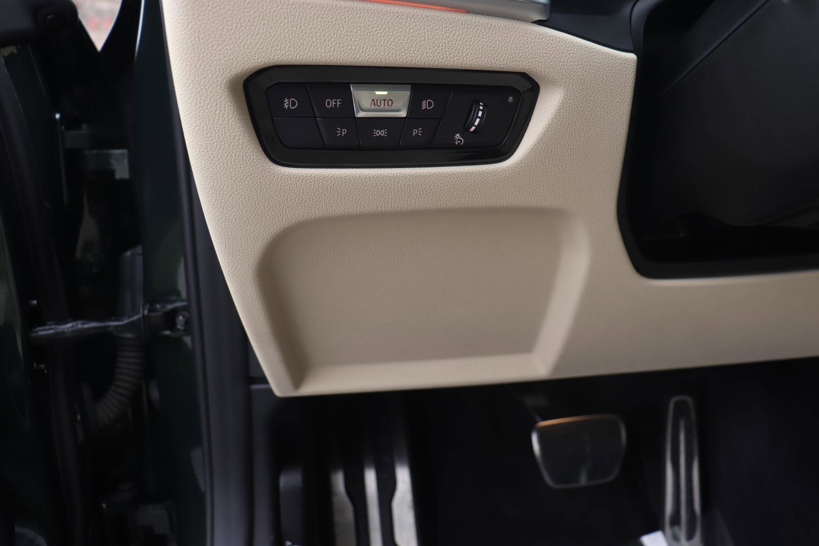 Certified 2023 BMW 430i Coupe w/ M Sport Package image 20