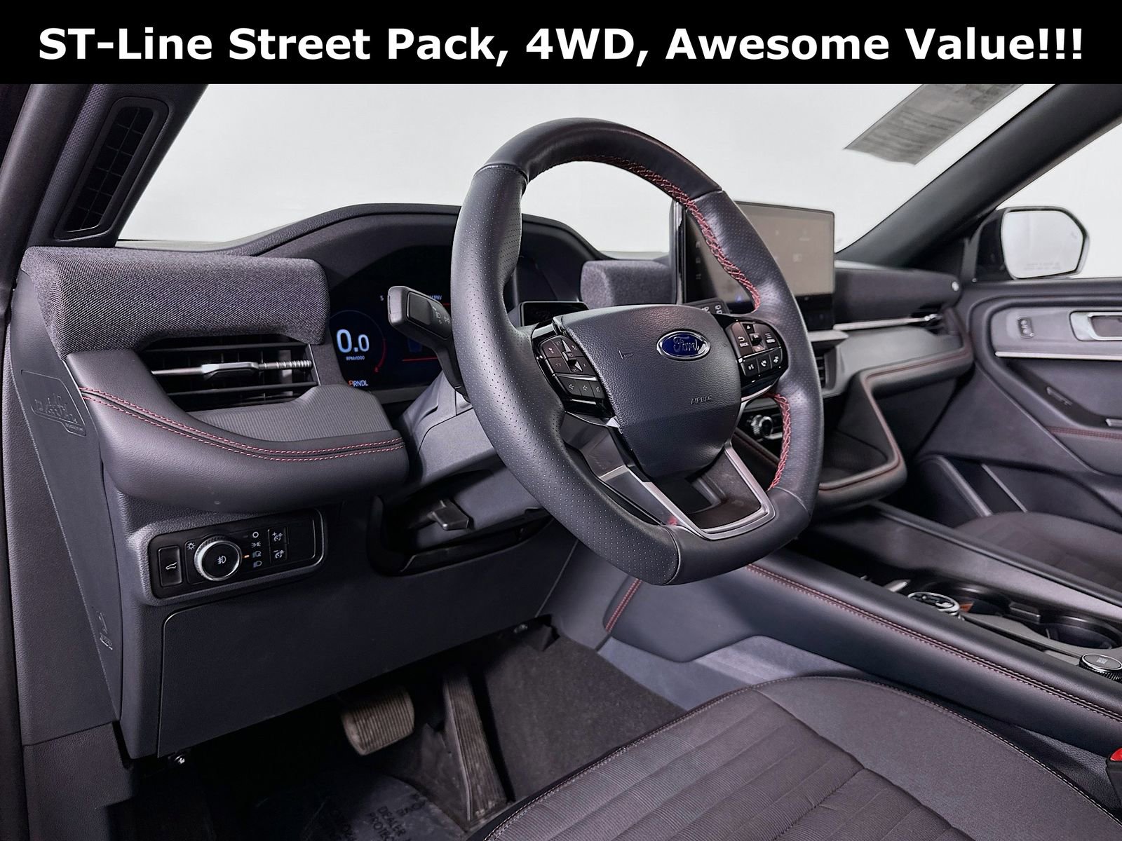 Used 2025 Ford Explorer ST-Line w/ ST-Line Street Pack image 10