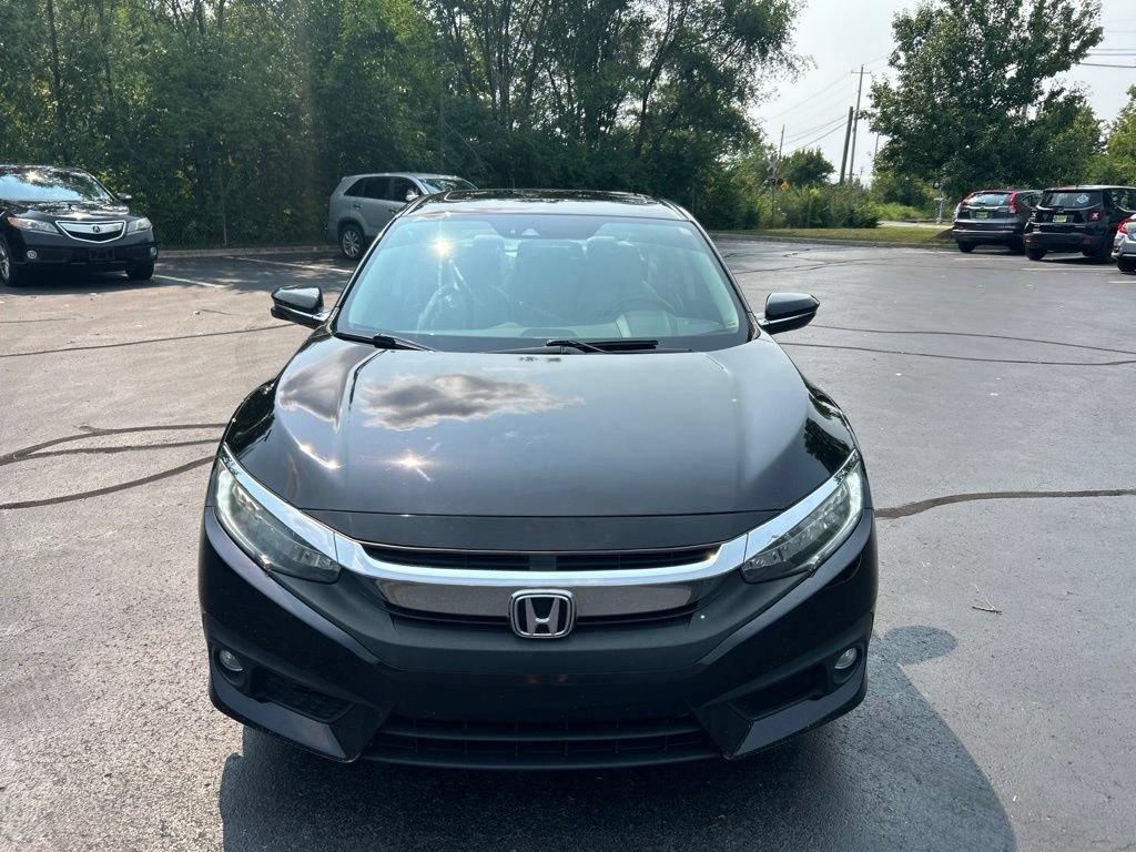 Used 2017 Honda Civic Touring image 2