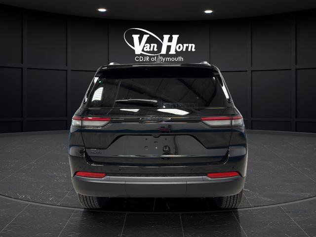 New 2026 Jeep Grand Cherokee Altitude AWD/4WD image 4