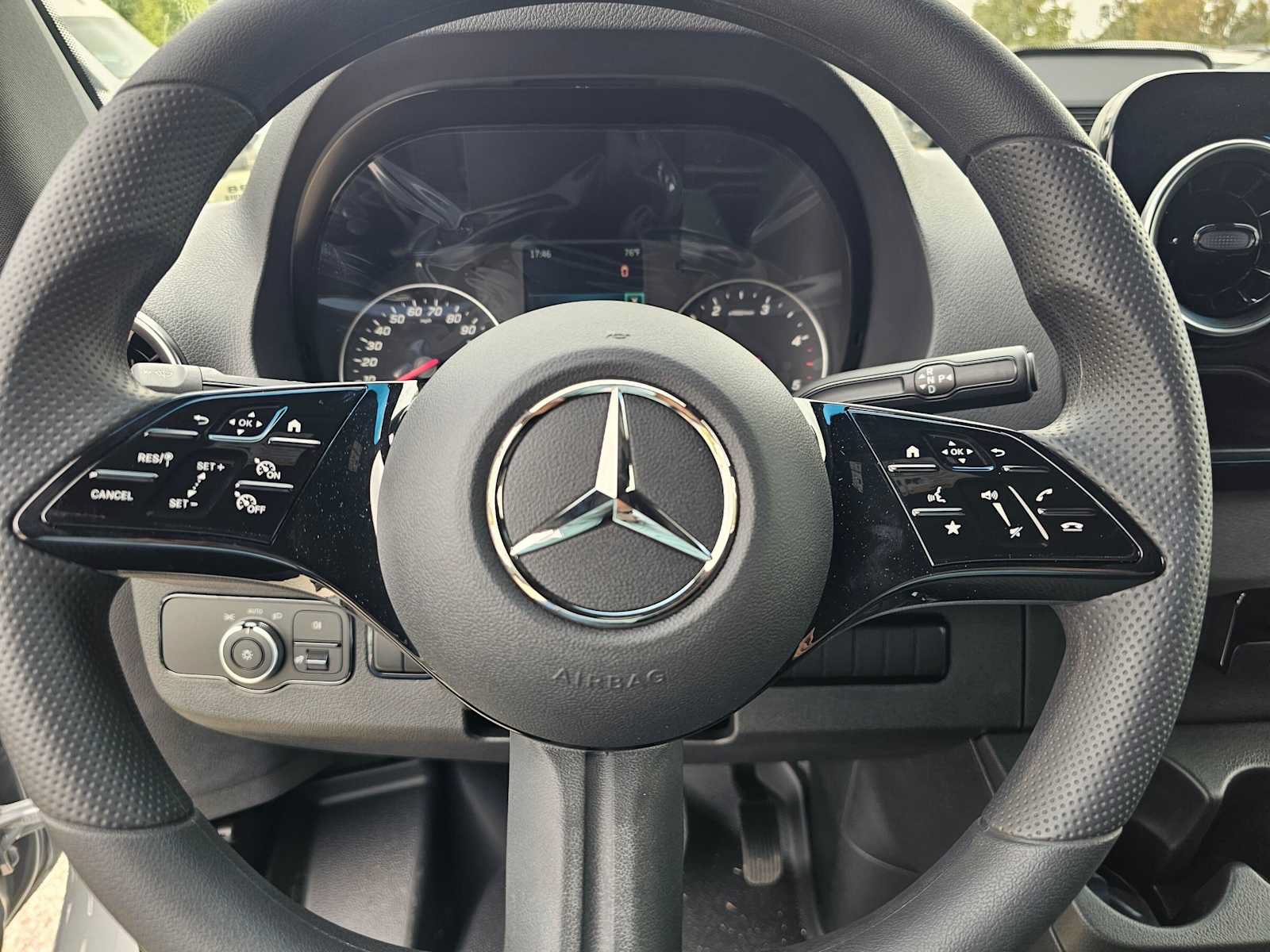 New 2025 Mercedes-Benz Sprinter 2500 image 22