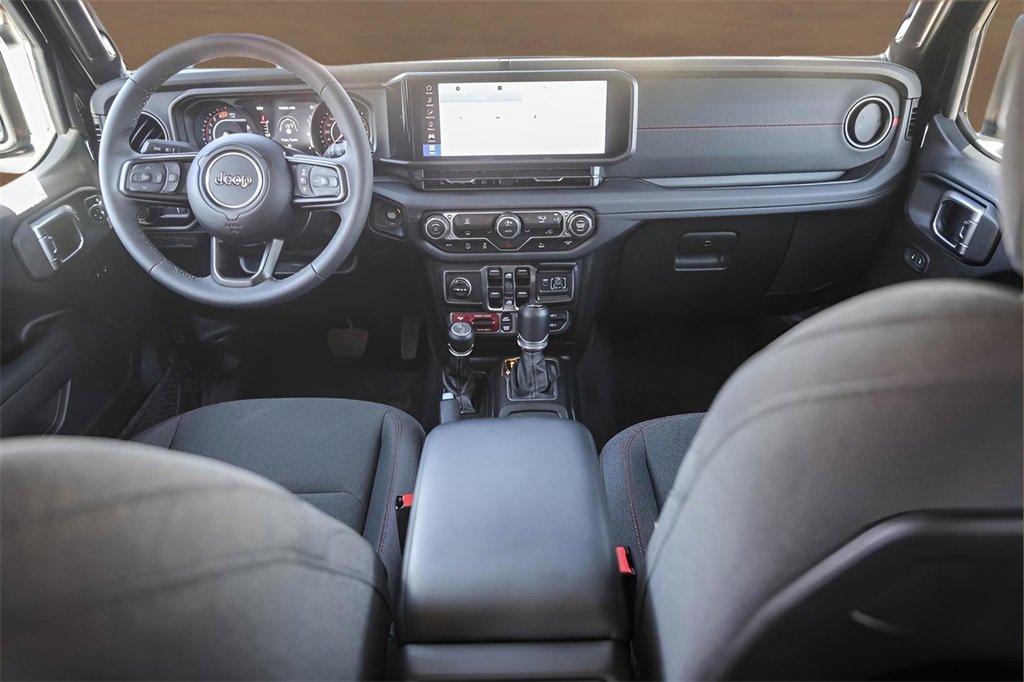 Used 2025 Jeep Wrangler Unlimited Rubicon w/ XTREMEE 35" Tire Package image 22