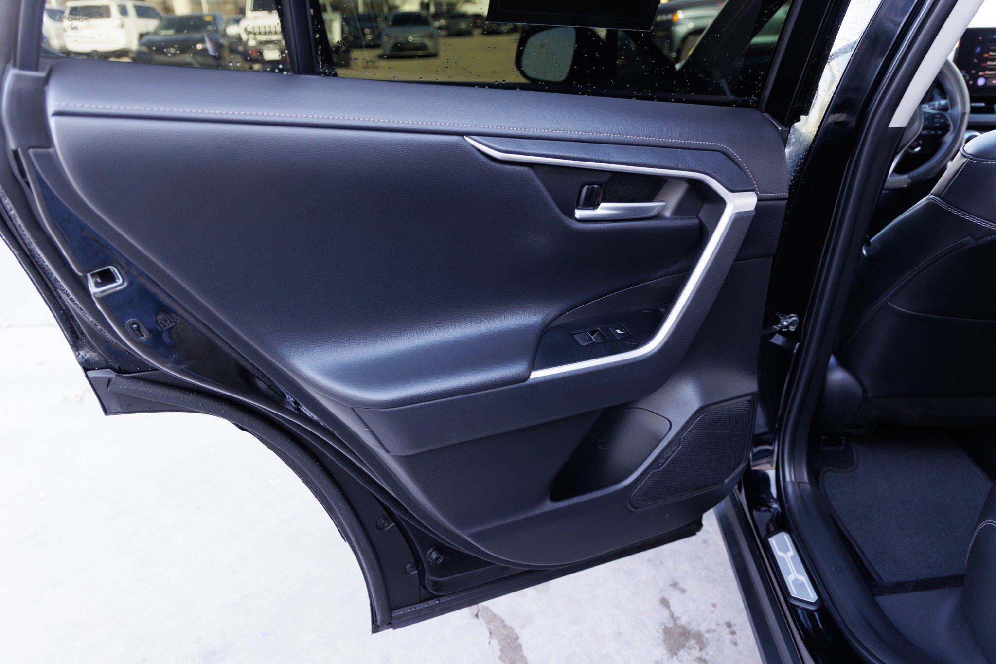 Used 2024 Toyota RAV4 Limited image 38