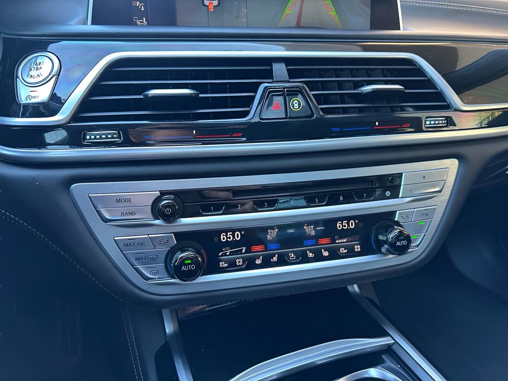 Used 2018 BMW M760i xDrive image 21