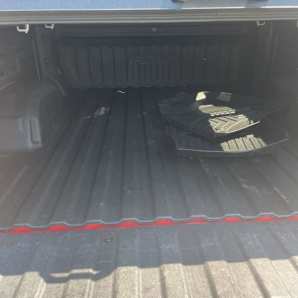 Used 2021 GMC Sierra 1500 AT4 w/ AT4 Value Package AWD/4WD image 8