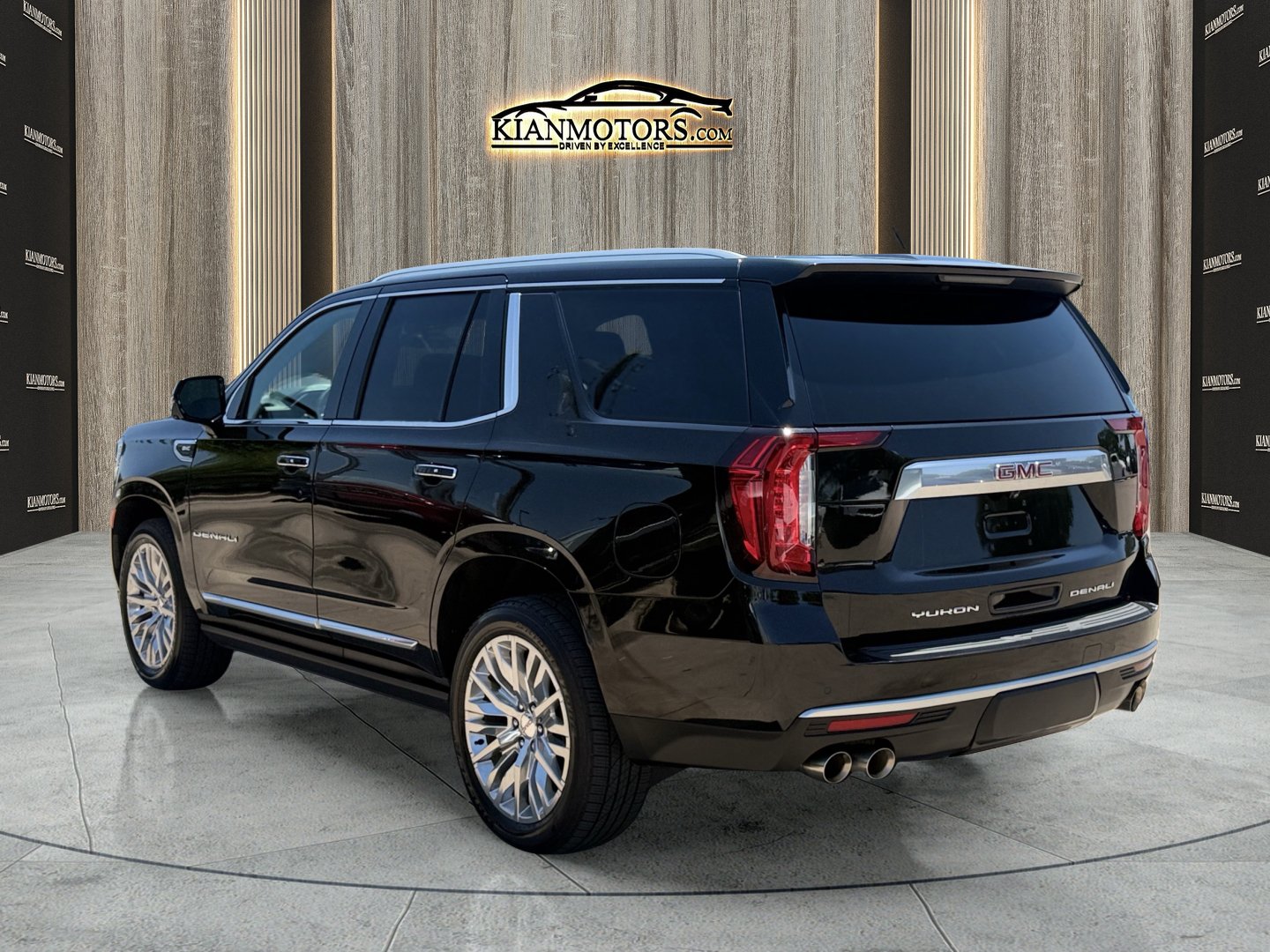 Used 2023 GMC Yukon Denali AWD/4WD image 5