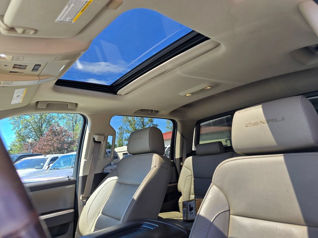 Used 2016 GMC Sierra 1500 Denali w/ Enhanced Driver Alert Package AWD/4WD image 19