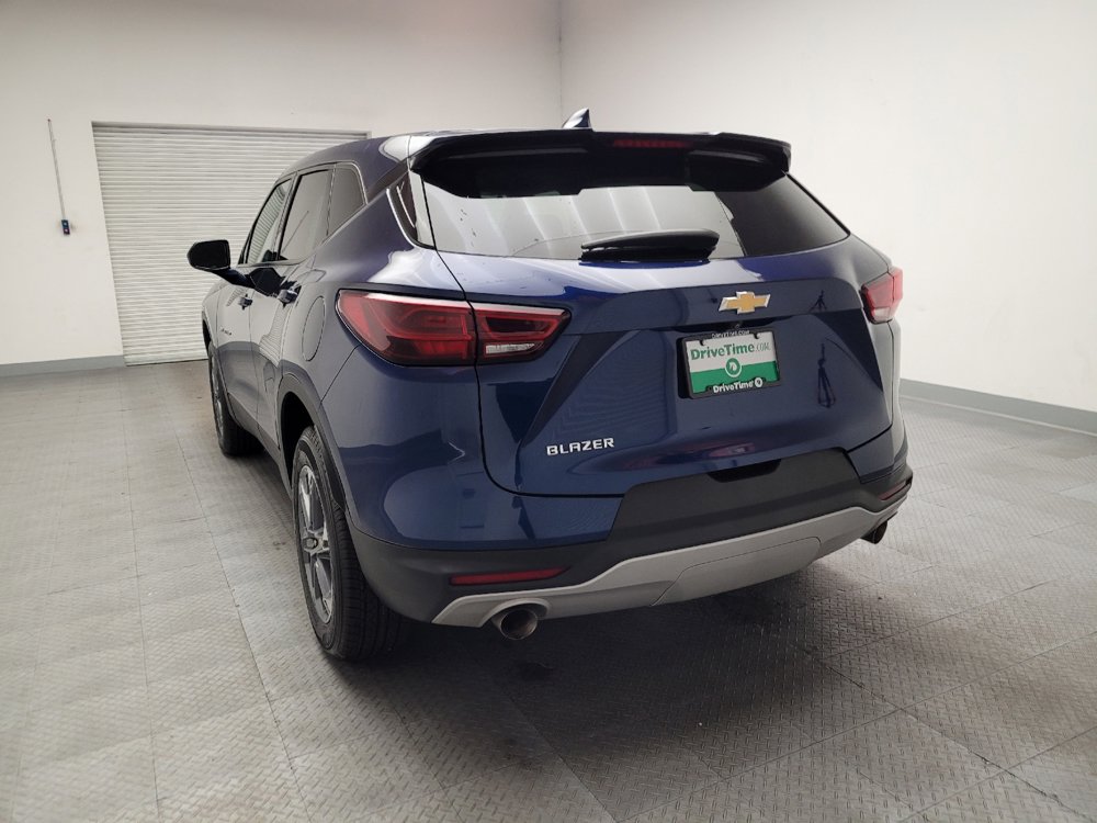 Used 2023 Chevrolet Blazer LT FWD image 5