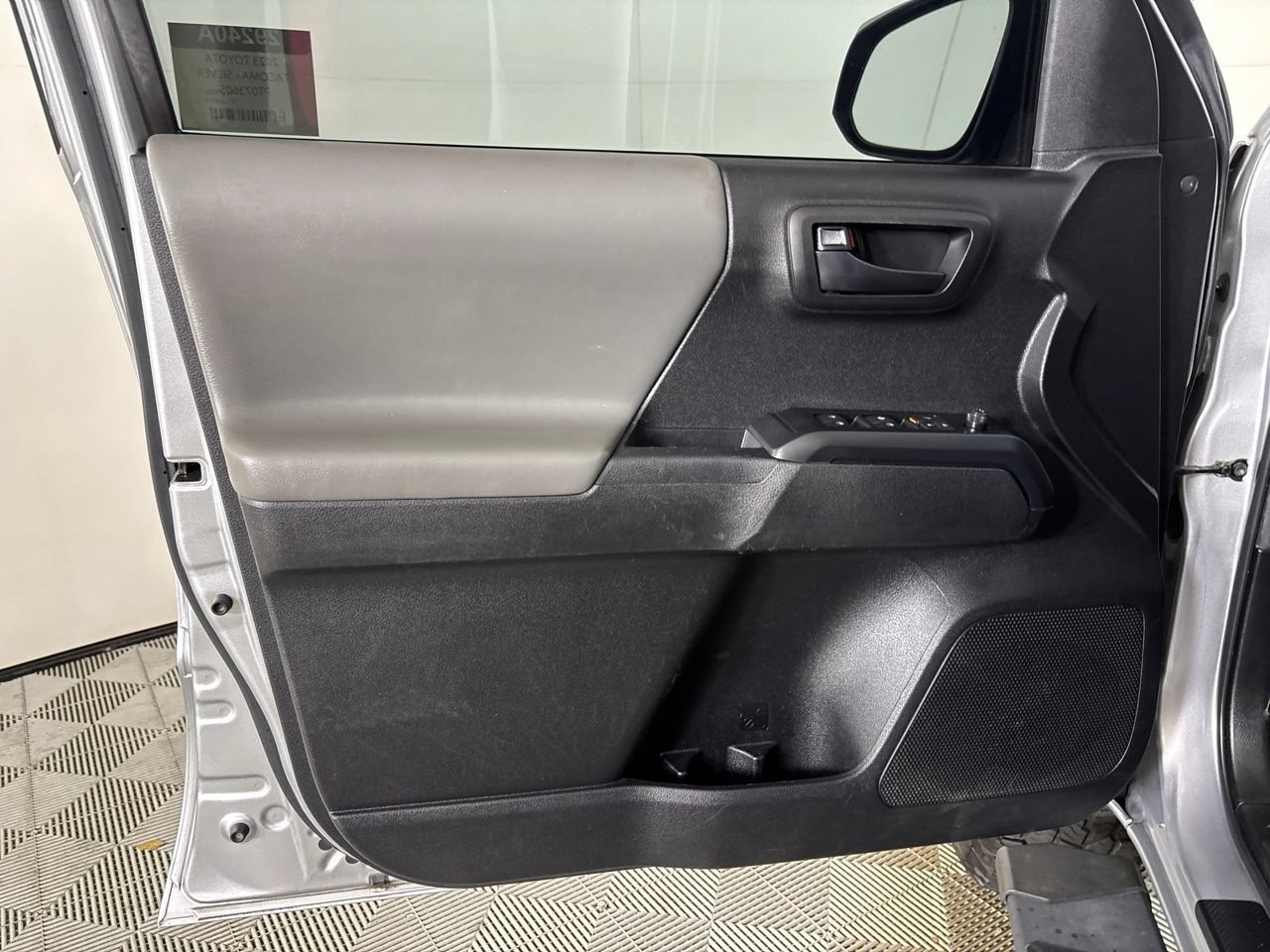 Used 2023 Toyota Tacoma SR w/ SR Convenience Package RWD image 7