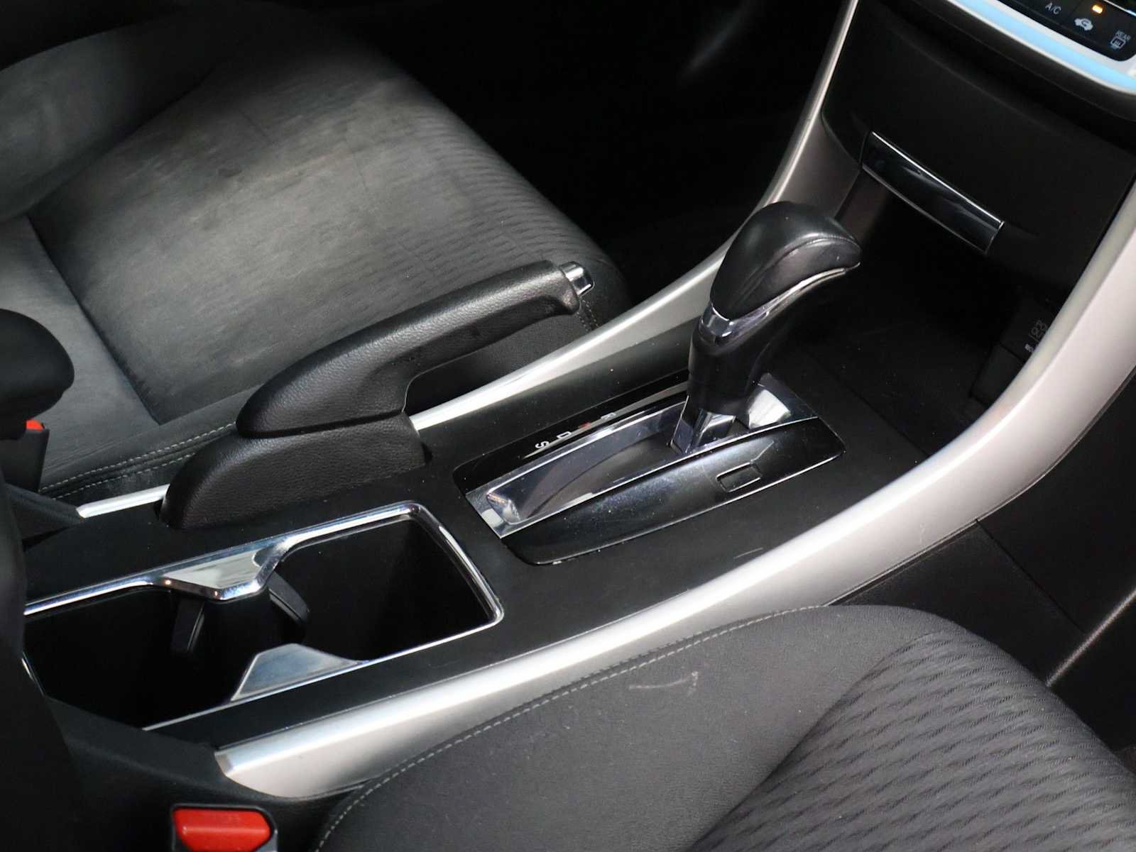 Used 2013 Honda Accord Sport image 18