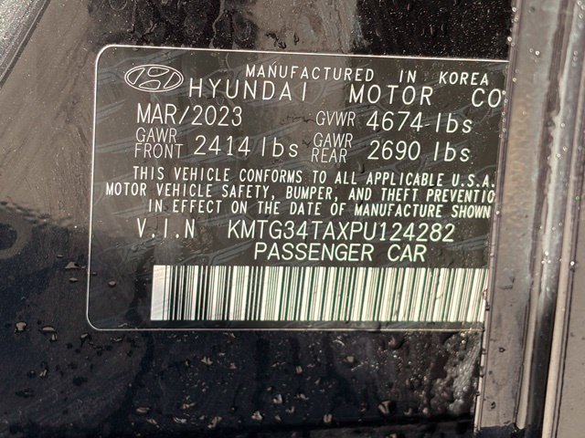Used 2023 Genesis G70 2.0T w/ Sport Prestige Package RWD image 23