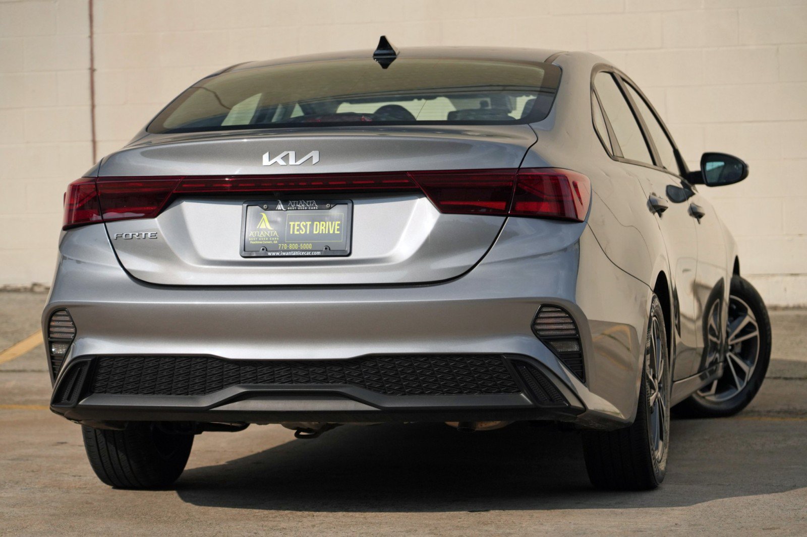 Used 2023 Kia Forte LXS w/ LXS Technology Package FWD image 4