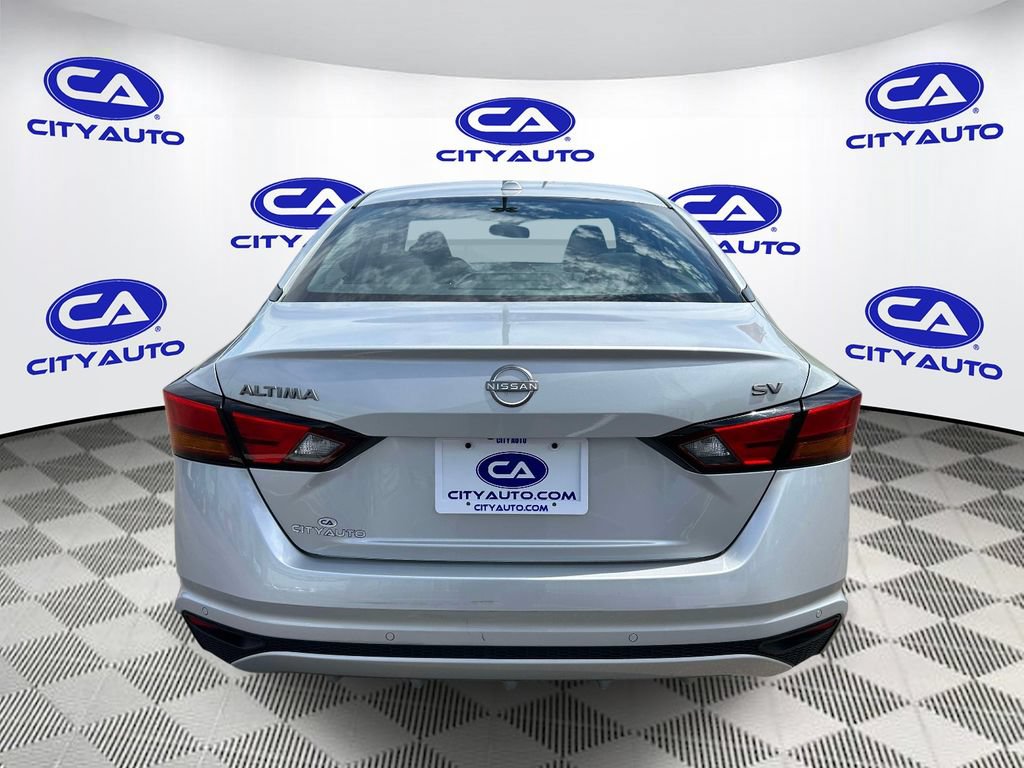 Used 2024 Nissan Altima 2.5 SV FWD image 4