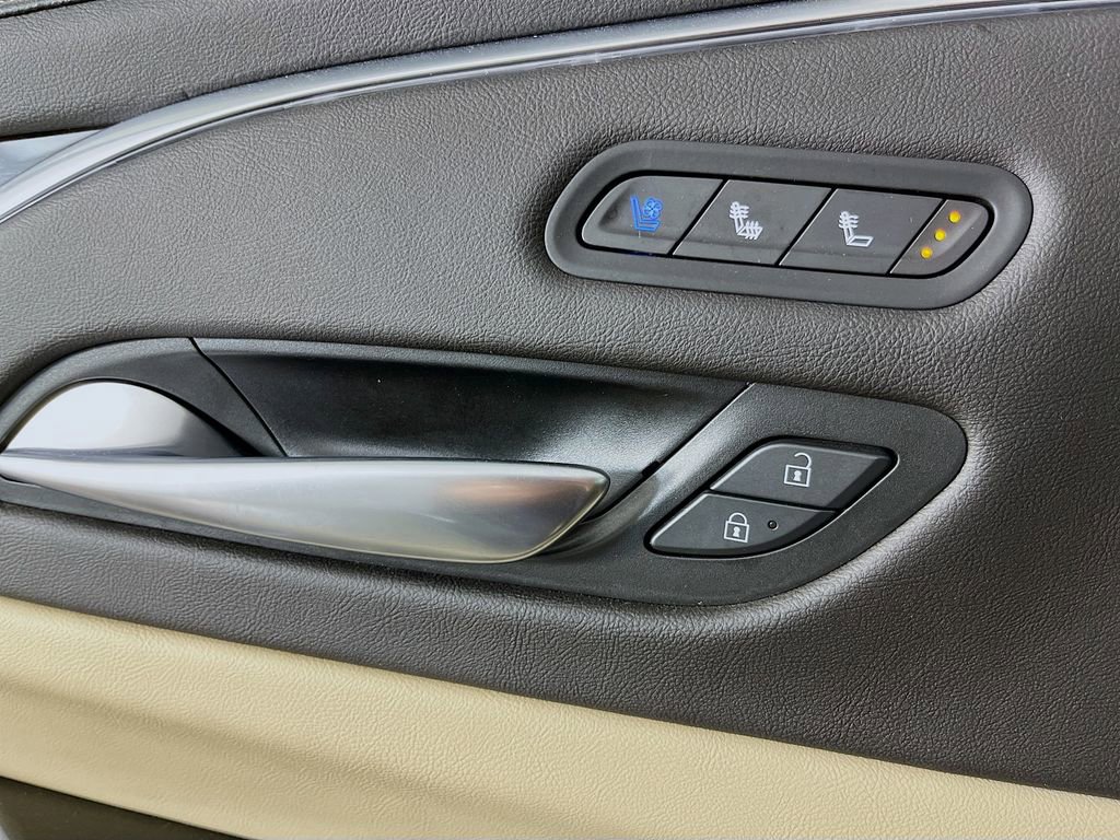 Used 2023 Cadillac Escalade Premium Luxury w/ Performance Package image 23