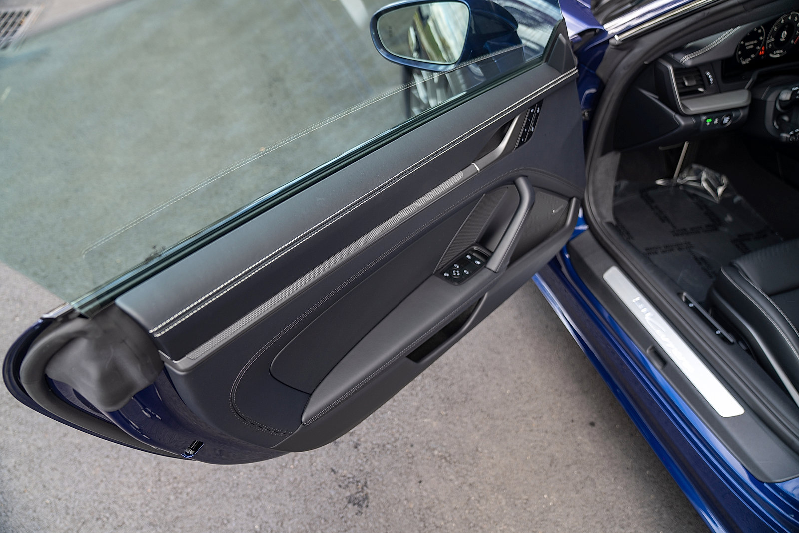 Certified 2025 Porsche 911 Carrera image 18