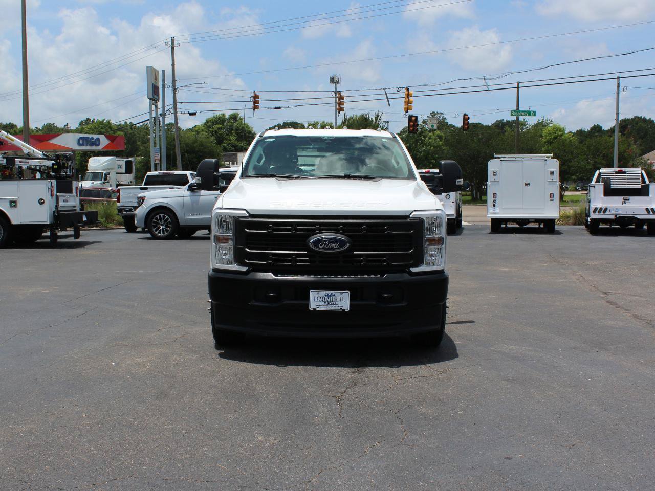 Used 2025 Ford F350 XL AWD/4WD image 9