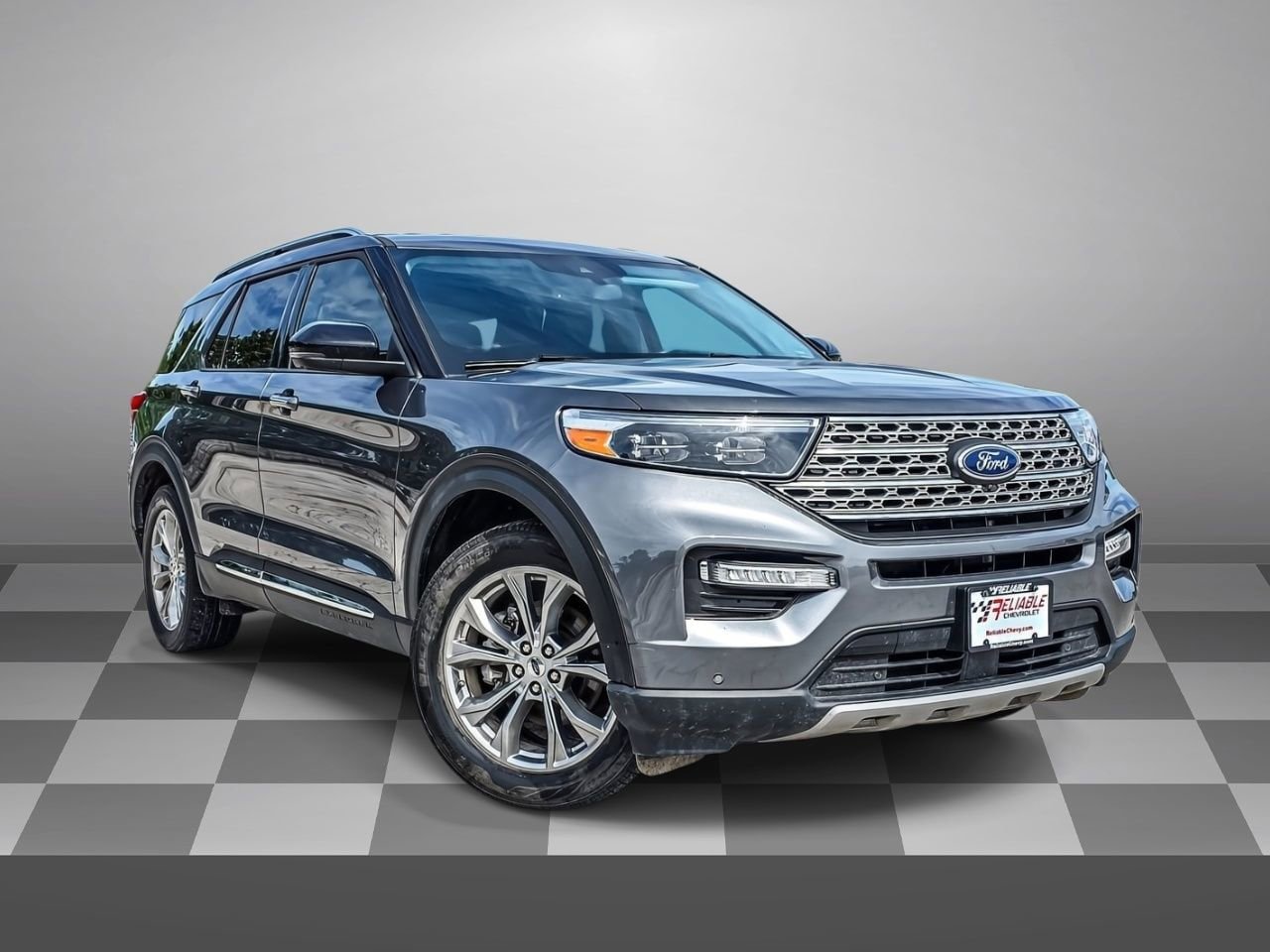 Used 2022 Ford Explorer Limited w/ Equipment Group 301A AWD/4WD image 1